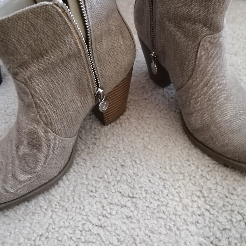 Ladies linen boots shoes